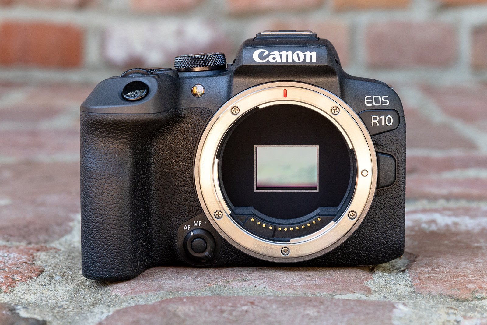 canon-eos-r10