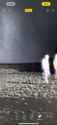 حذف افراد با هوش مصنوعی آیفون